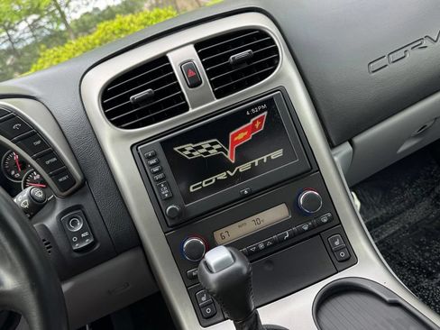 Used 2005 Chevrolet Corvette Coupe w/ Preferred Equipment Group RWD image 25