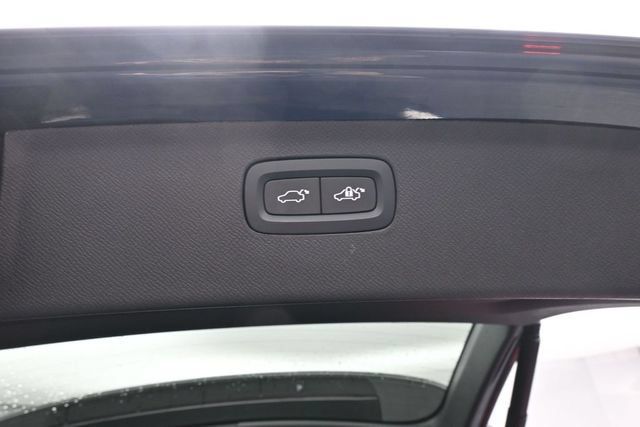 Used 2024 Volvo XC90 B5 Plus w/ Protection Package AWD/4WD image 30
