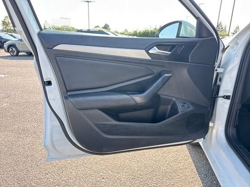 Used 2021 Volkswagen Jetta SE FWD image 15