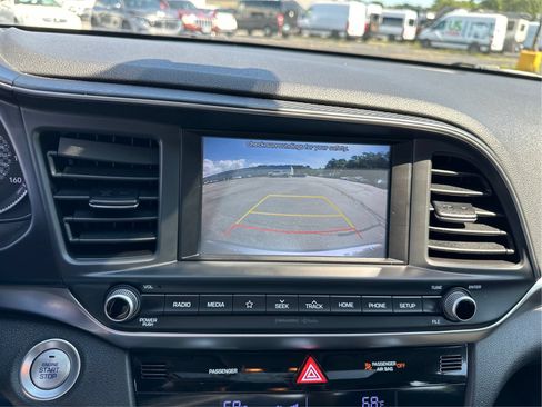 Used 2020 Hyundai Elantra Value Edition w/ Cargo Package (C1) FWD image 16