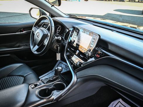 Used 2023 Toyota Camry SE image 18