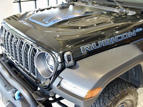 Used 2023 Jeep Wrangler Unlimited Rubicon 4xe AWD/4WD image 9