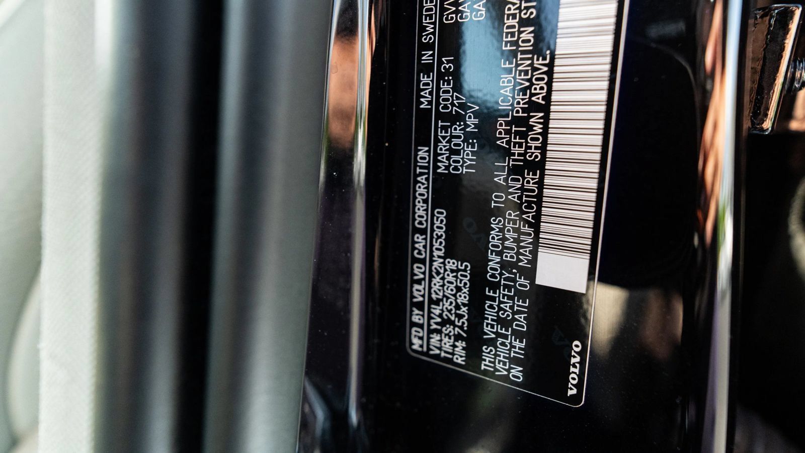 Used 2022 Volvo XC60 B5 Momentum AWD/4WD image 47