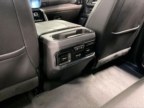 Used 2023 GMC Sierra 1500 AT4 w/ AT4 Premium Package AWD/4WD image 28