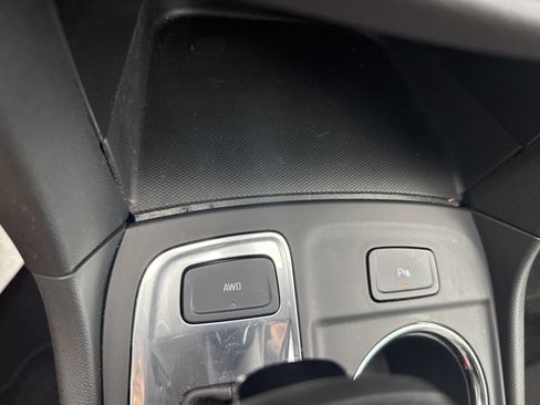 Used 2023 Chevrolet Equinox LT image 60