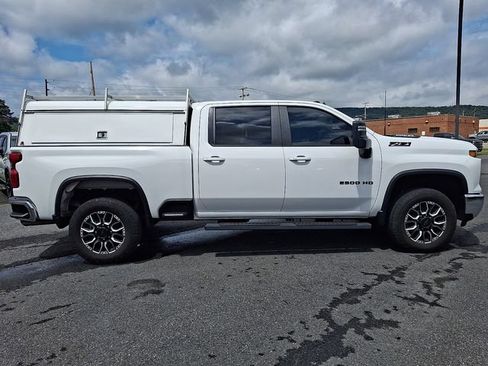 Used 2024 Chevrolet Silverado 2500 LT w/ Safety Package AWD/4WD image 7