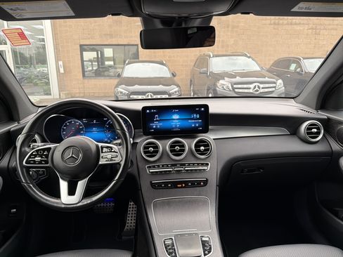 Used 2022 Mercedes-Benz GLC 300 4MATIC image 10