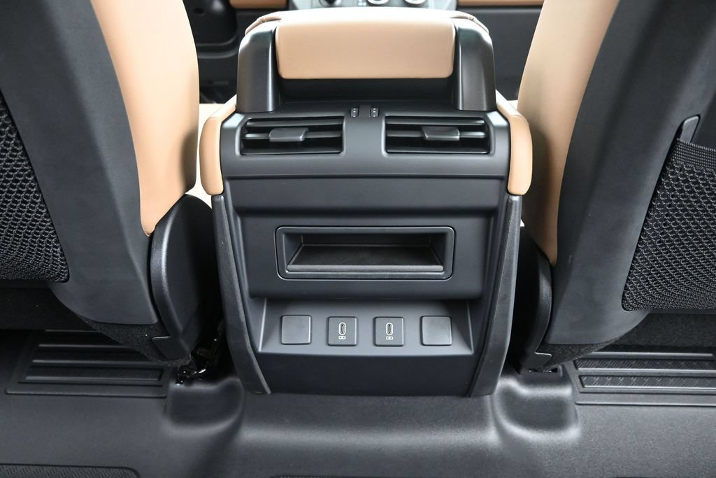 New 2026 Land Rover Defender 110 X-Dynamic SE AWD/4WD image 21