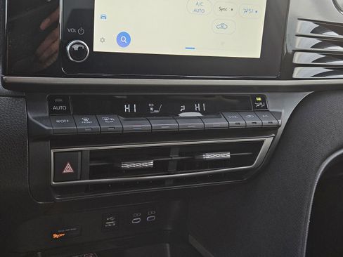 Used 2025 Toyota Camry LE image 24