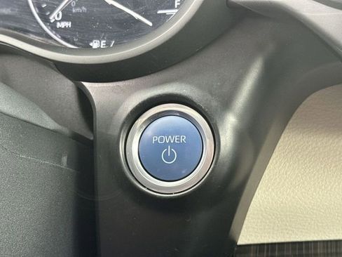 Used 2024 Toyota Sienna Platinum image 16