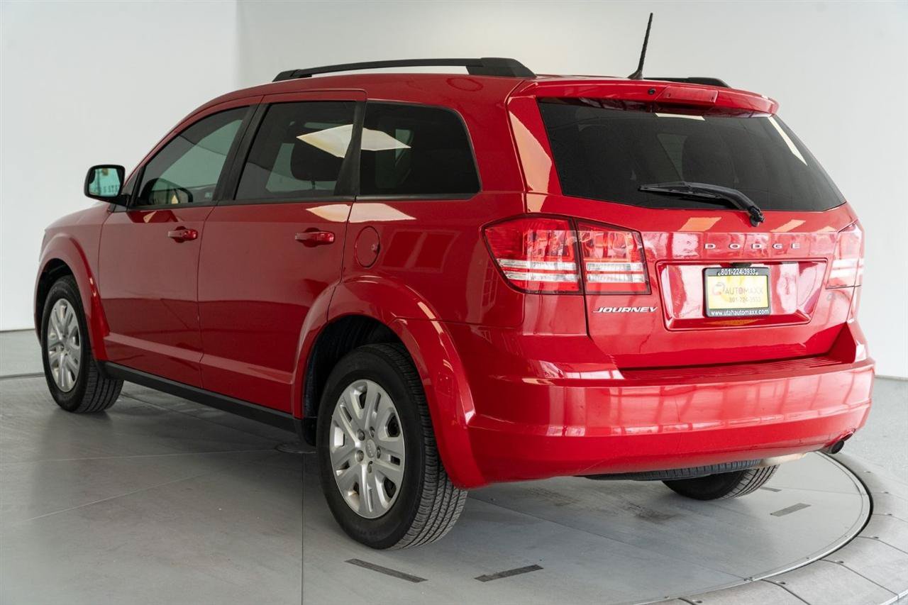 Used 2019 Dodge Journey SE FWD image 6