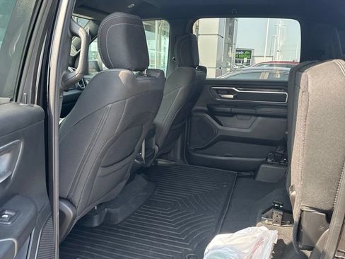 Used 2019 RAM 1500 Big Horn AWD/4WD image 18