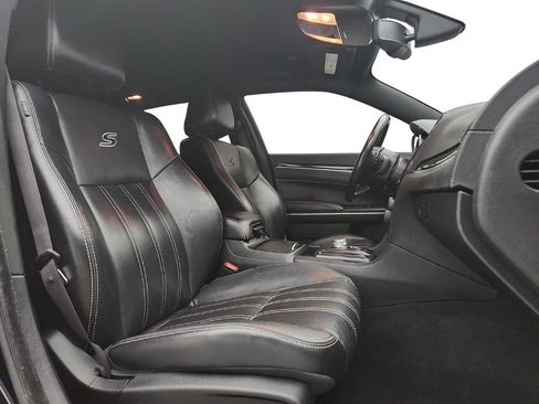 Used 2021 Chrysler 300 S image 32