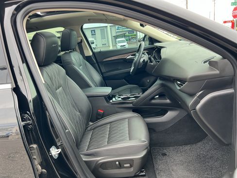 Used 2023 Buick Envision Avenir AWD/4WD image 31