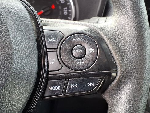 Used 2021 Toyota RAV4 XLE image 22