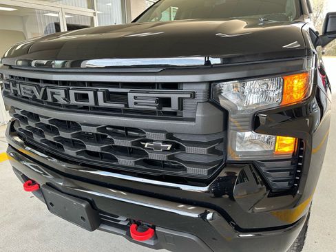 Used 2025 Chevrolet Silverado 1500 Custom w/ Turbomax Blackout Package image 2