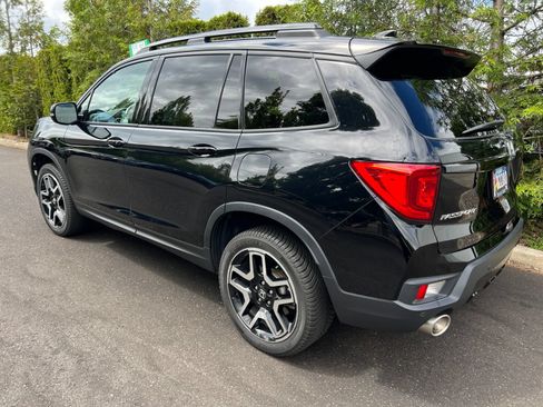 Used 2023 Honda Passport Elite image 6