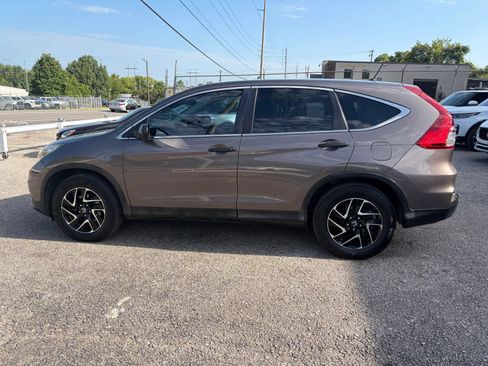 Used 2016 Honda CR-V SE image 8