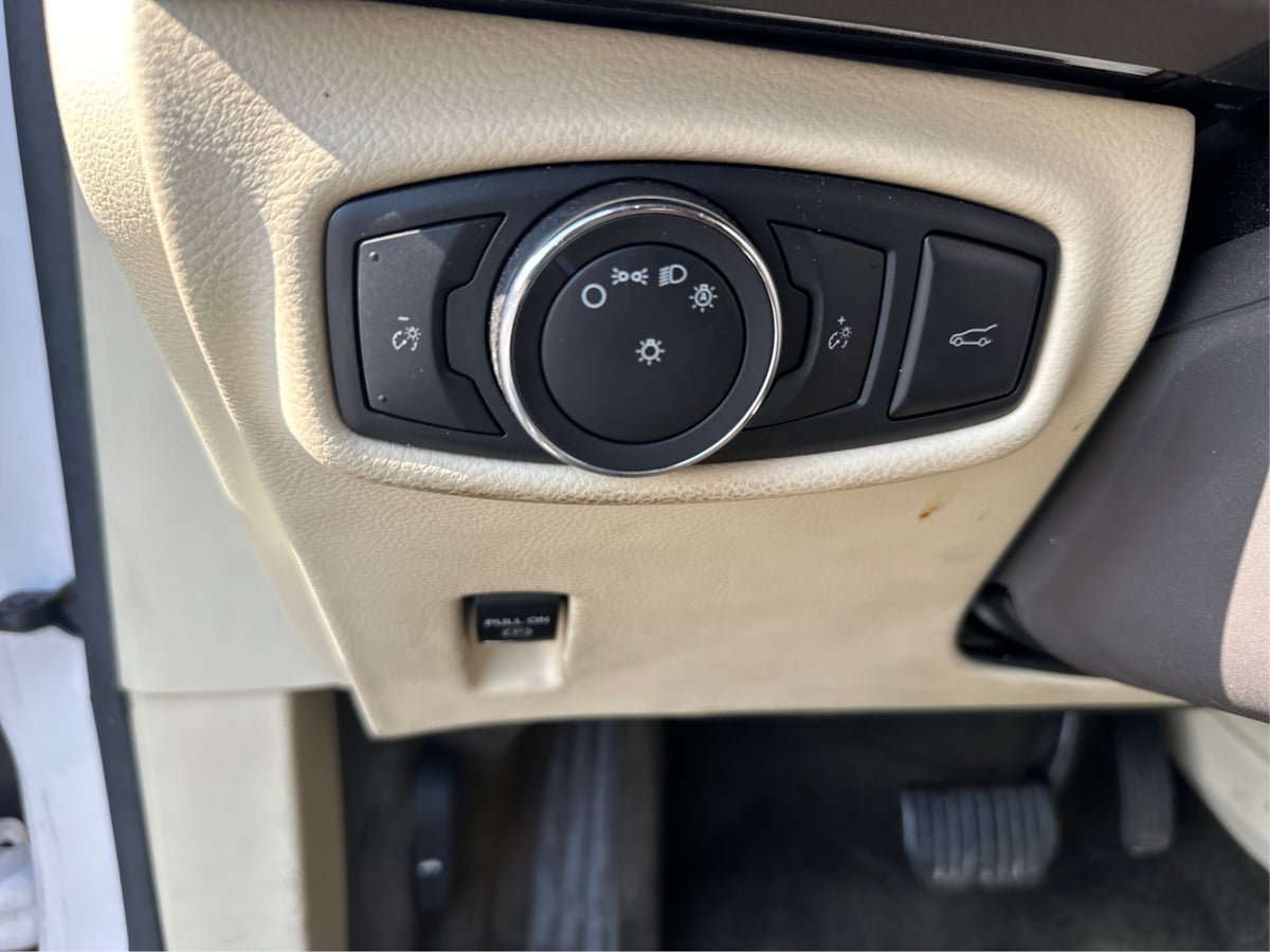 Used 2015 Lincoln MKZ AWD w/ Equipment Group 102A Reserve image 15
