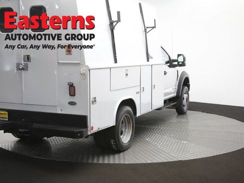 Used 2017 Ford F550 2WD Regular Cab Super Duty image 41
