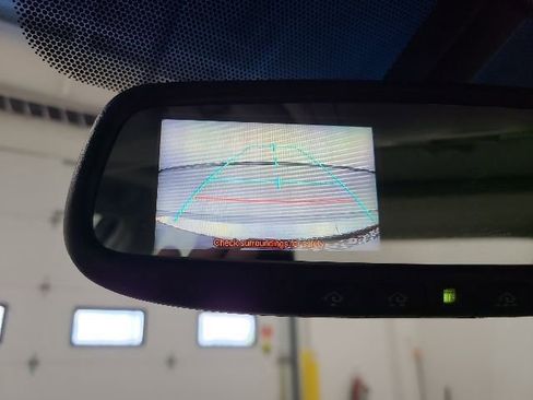 Used 2012 Toyota Avalon FWD image 3