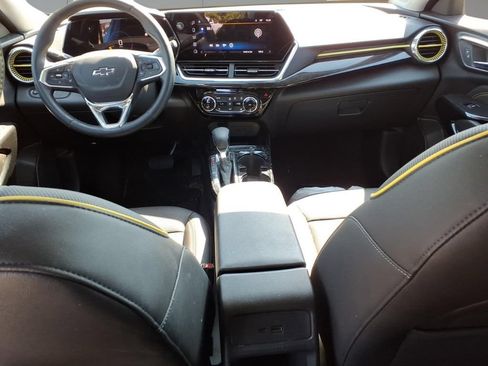 Used 2025 Chevrolet Trax ACTIV w/ Driver Confidence Package FWD image 13