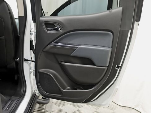 Used 2019 Chevrolet Colorado Z71 image 31