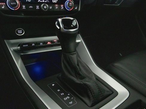 Used 2022 Audi Q3 2.0T Premium Plus image 23