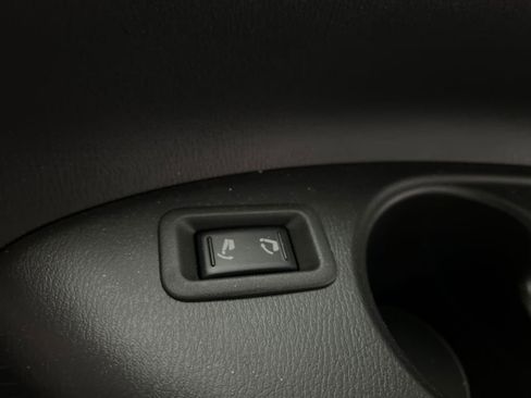 Used 2024 Nissan Armada Platinum w/ Captain's Chairs Package image 37