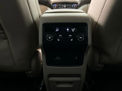 Used 2017 GMC Acadia Denali image 15
