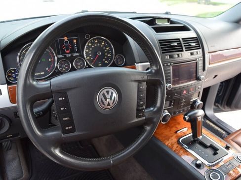 Used 2004 Volkswagen Touareg V10 TDI AWD/4WD image 64
