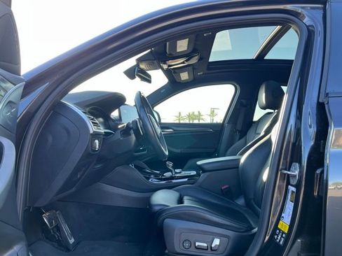 Used 2022 BMW X4 xDrive30i w/ M Sport Package image 12
