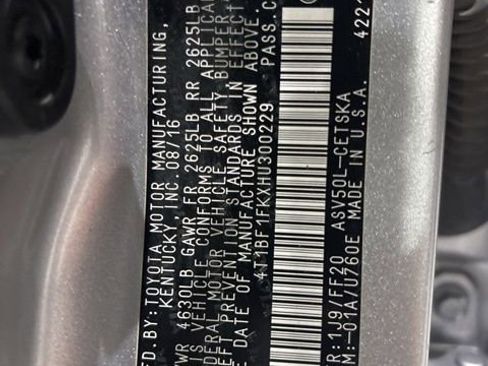 Used 2017 Toyota Camry SE image 29