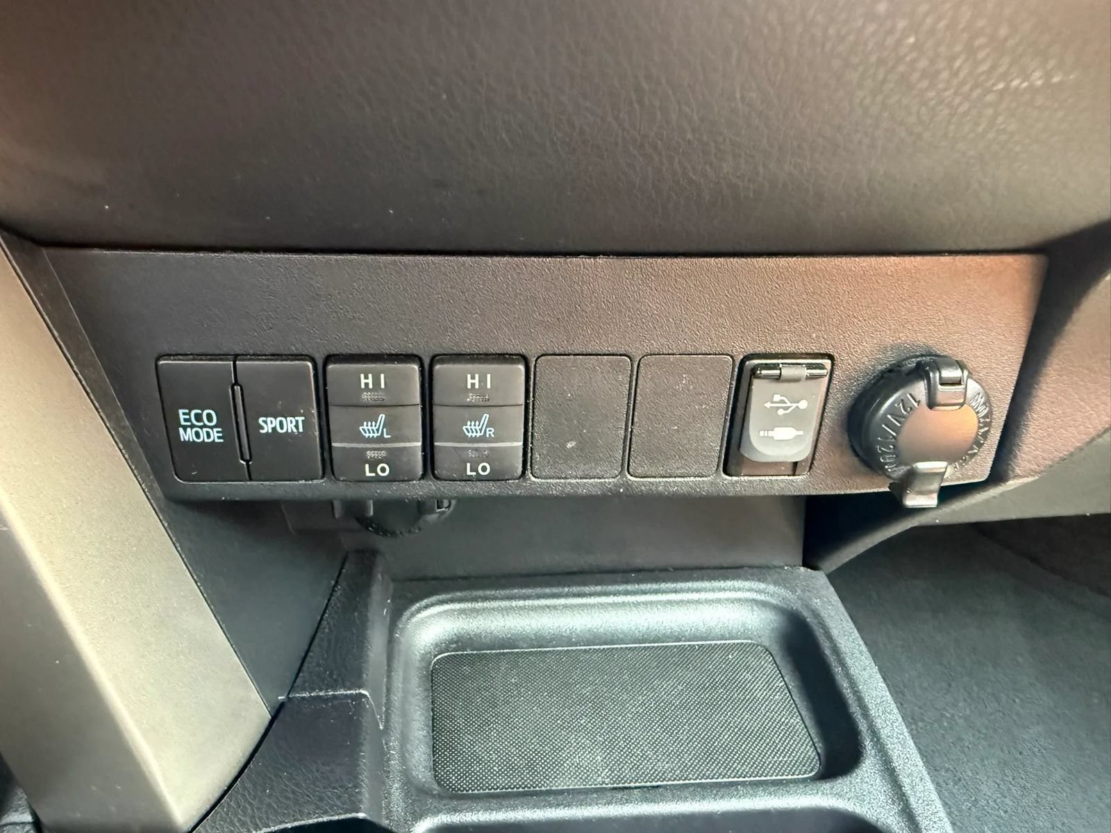 Used 2017 Toyota RAV4 Limited w/ Advanced Technology Package AWD/4WD image 25