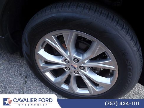 Used 2021 Ford Explorer XLT w/ Equipment Group 202A RWD image 11