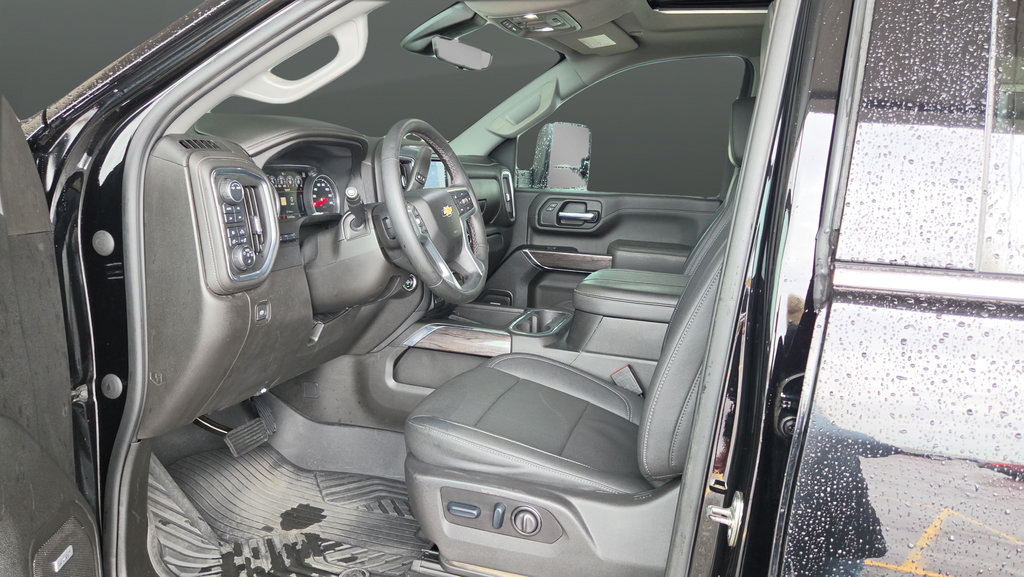 Used 2023 Chevrolet Silverado 2500 LTZ w/ LTZ Premium Package AWD/4WD image 12