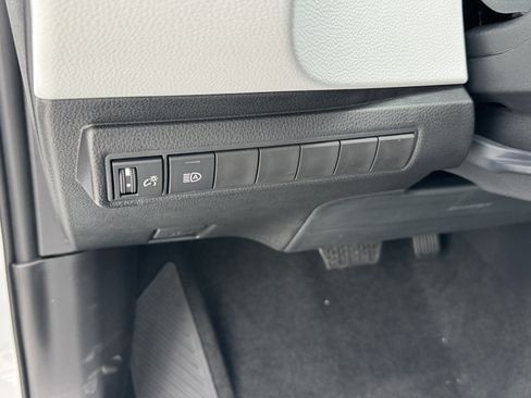 New 2026 Toyota Corolla SE FWD image 17