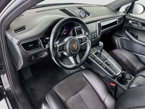 Used 2017 Porsche Macan AWD/4WD image 9