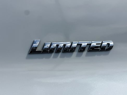 Certified 2018 Toyota 4Runner Limited AWD/4WD image 27