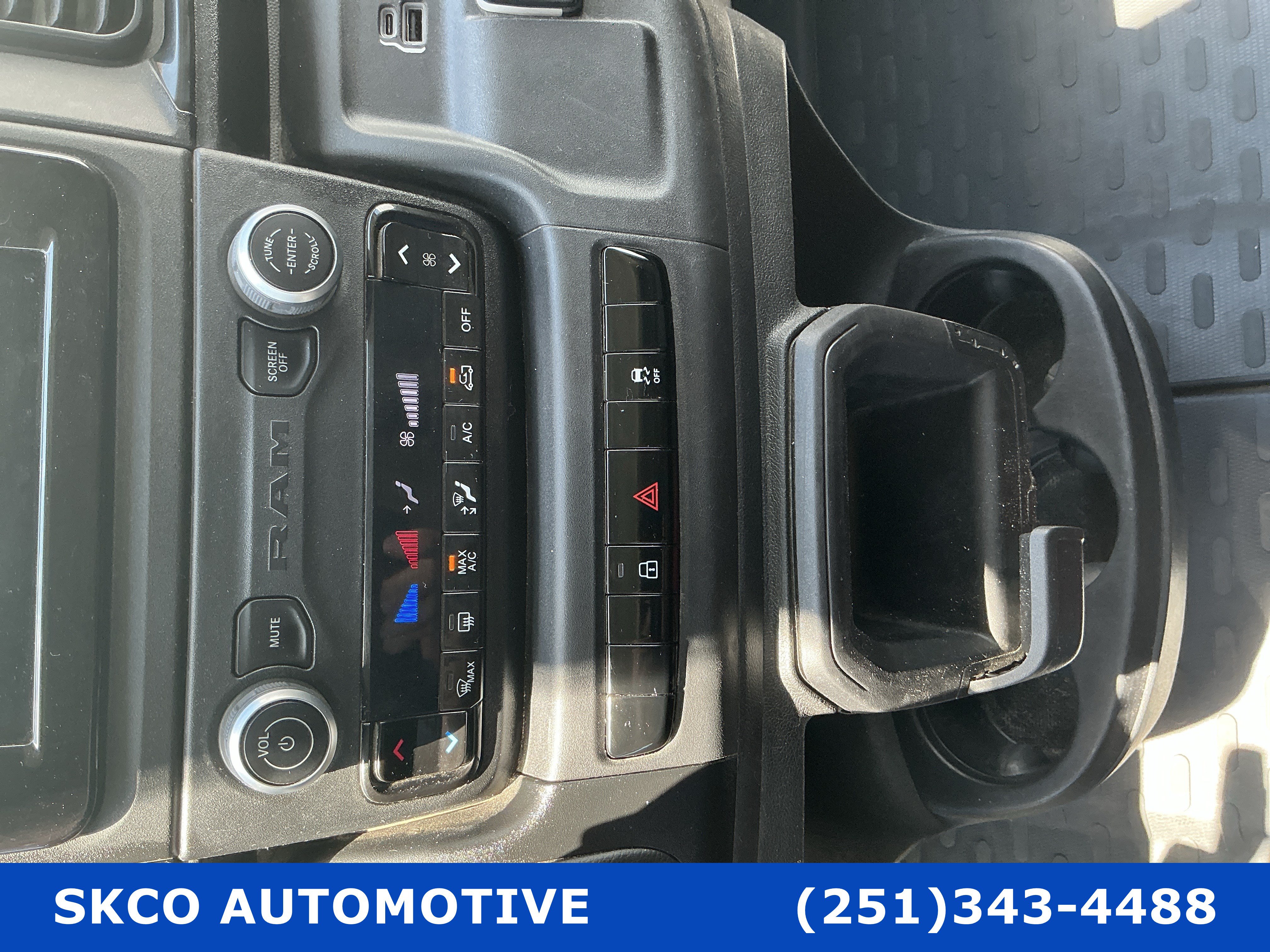 Used 2024 RAM ProMaster 2500 w/ Convenience Group FWD image 25