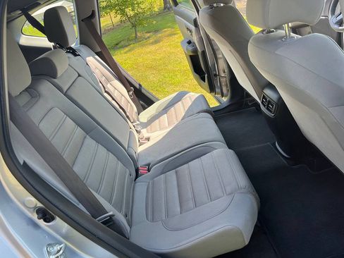 Used 2018 Honda CR-V LX image 6