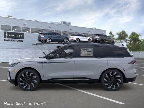 New 2026 Lincoln Nautilus Reserve image 3