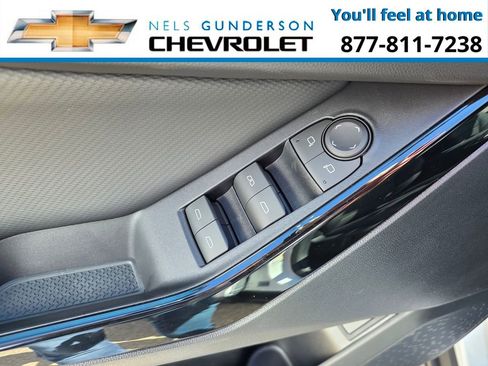 New 2026 Chevrolet Equinox LT w/ Convenience Package II AWD/4WD image 17