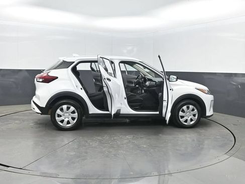 Used 2023 Nissan Kicks S FWD image 36