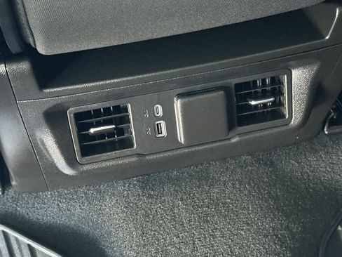 Used 2025 Chevrolet Silverado 1500 LT AWD/4WD image 15
