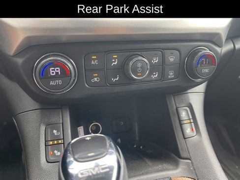 Used 2019 GMC Acadia SLE w/ Driver Alert Package I image 15