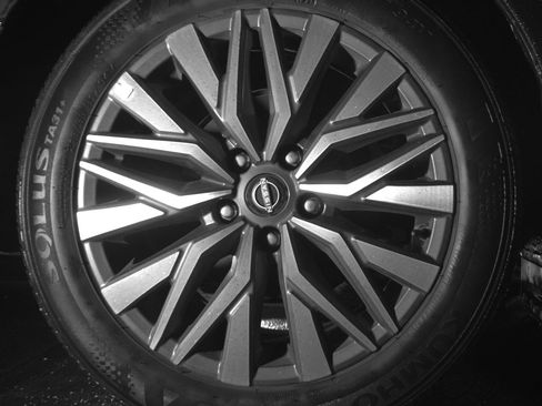 Used 2025 Nissan Altima 2.5 SV image 15