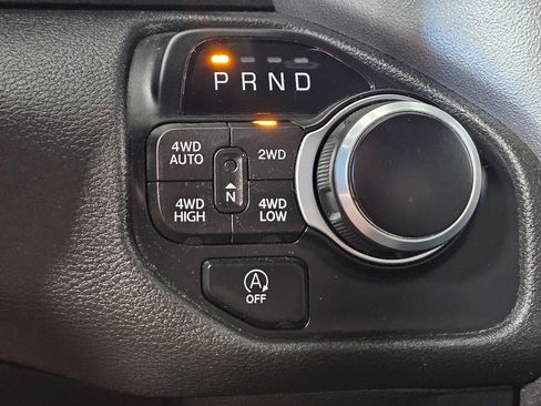 Used 2022 RAM 1500 Big Horn AWD/4WD image 35