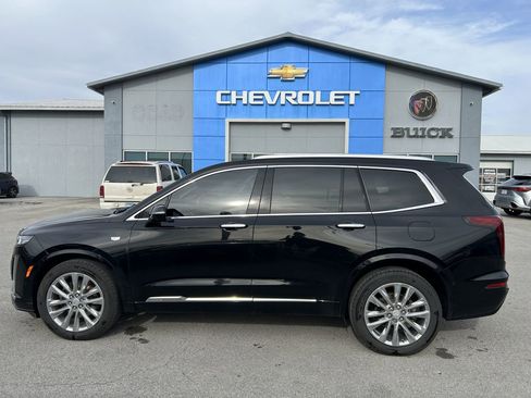 Used 2022 Cadillac XT6 Premium Luxury w/ Technology Package image 4