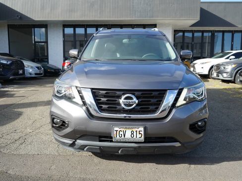 Used 2017 Nissan Pathfinder SL FWD image 3